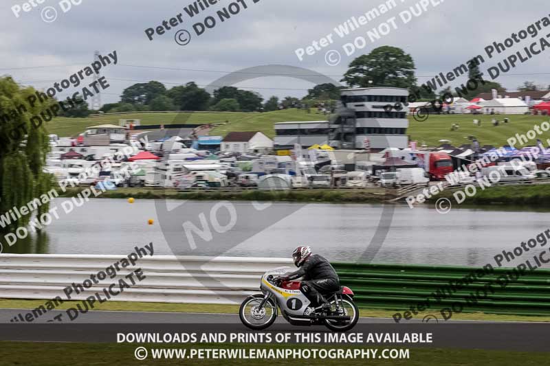 Vintage motorcycle club;eventdigitalimages;mallory park;mallory park trackday photographs;no limits trackdays;peter wileman photography;trackday digital images;trackday photos;vmcc festival 1000 bikes photographs